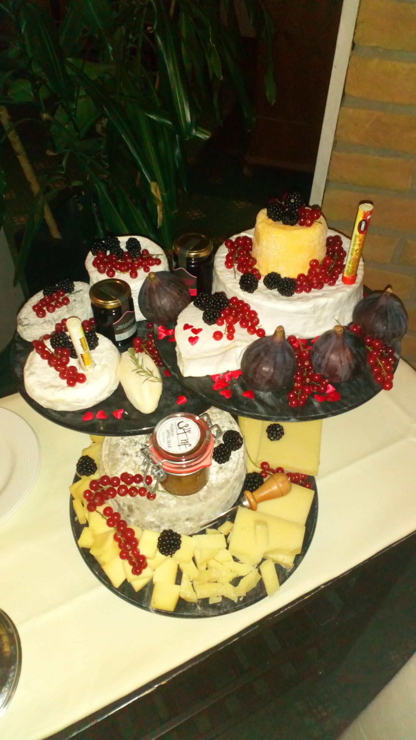 Hochzeitstorte als echter Cheesecake