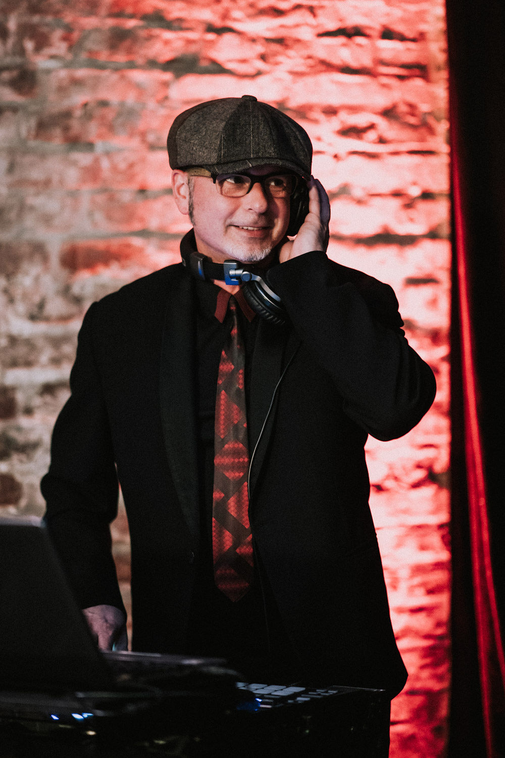 dj grooveshaker vintage style